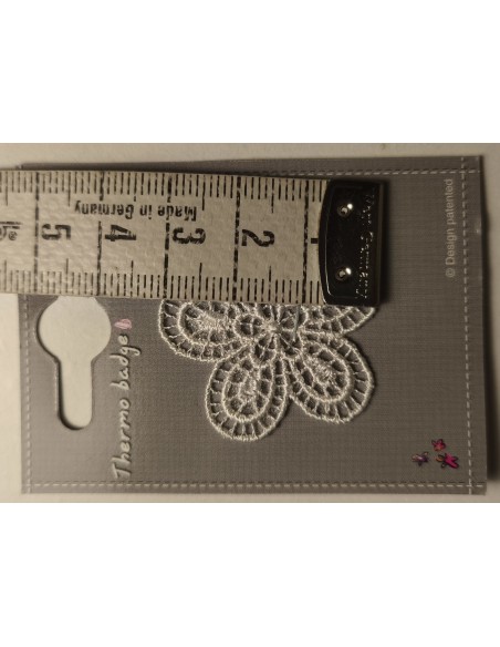 Parche Flor Bordada Cruda