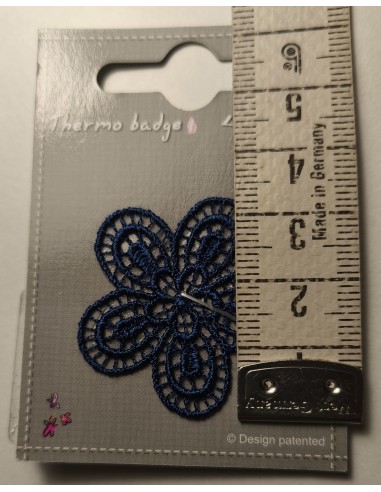 Parche Flor Bordada Azul Marino